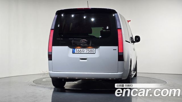 Hyundai Staria 4WD Lounge 9-Seater Prestige - фото 3