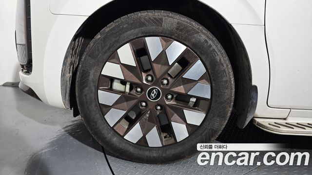Hyundai Staria 4WD Lounge 9-Seater Prestige - фото 4