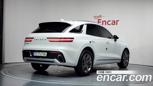 Genesis GV70 2.5T Gasoline 2WD - фото 0