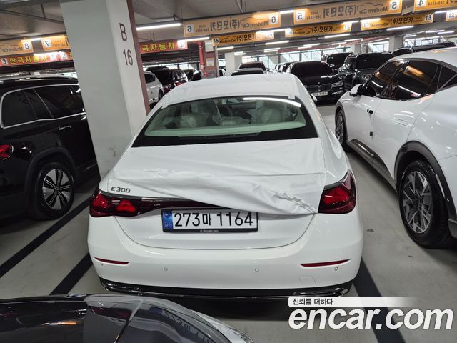 Mercedes-Benz E-Class W214 E300 4MATIC Exclusive - фото 2
