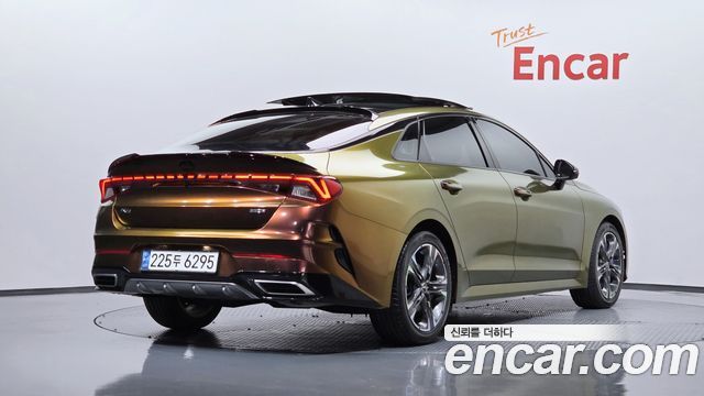Kia K5 3-го поколения 2.0 Signature - фото 0