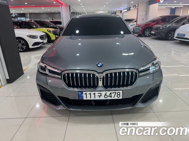 BMW 5-Series G30 520i M Sport - фото 2
