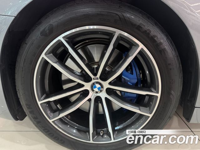 BMW 5-Series G30 520i M Sport - фото 4