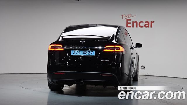 Tesla Model X Performance - фото 3