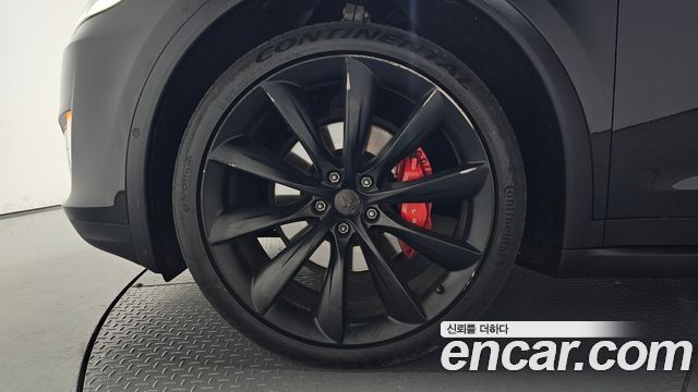 Tesla Model X Performance - фото 4