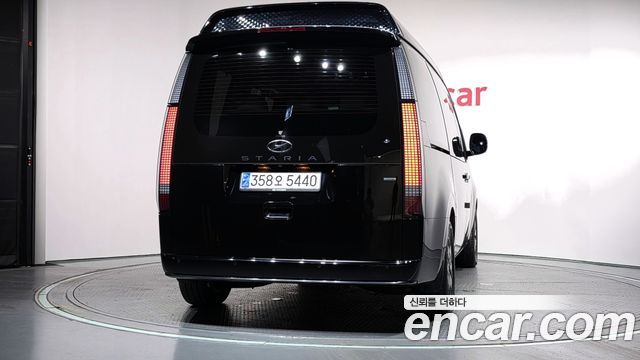 Hyundai Staria 4WD Lounge 7-Seater Limousine - фото 3