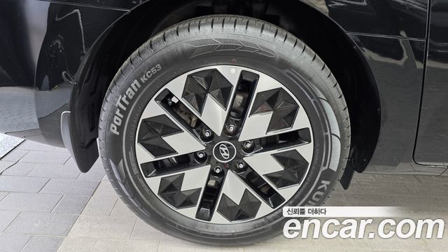 Hyundai Staria 4WD Lounge 7-Seater Limousine - фото 4