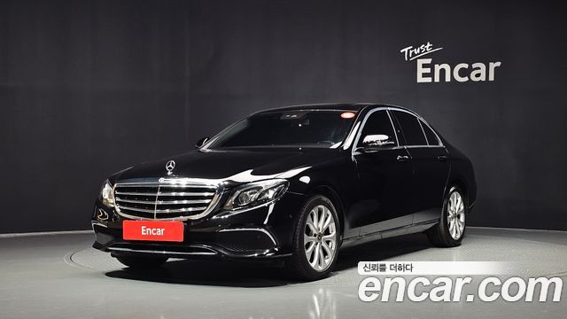 Mercedes-Benz E-Class W213 E220d Exclusive - фото 0