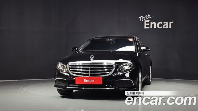 Mercedes-Benz E-Class W213 E220d Exclusive - фото 2