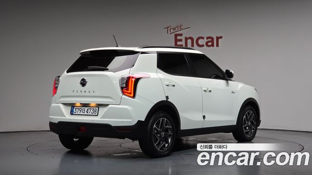SsangYong Tivoli Gasoline 1.5 2WD V3 - фото 0