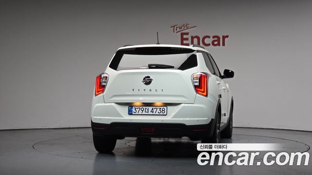 SsangYong Tivoli Gasoline 1.5 2WD V3 - фото 2