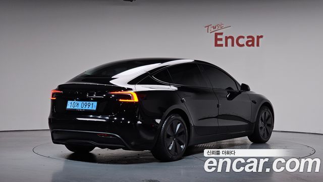 Tesla Model 3 RWD - фото 0