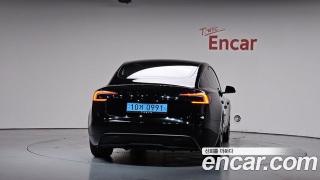 Tesla Model 3 RWD - фото 2
