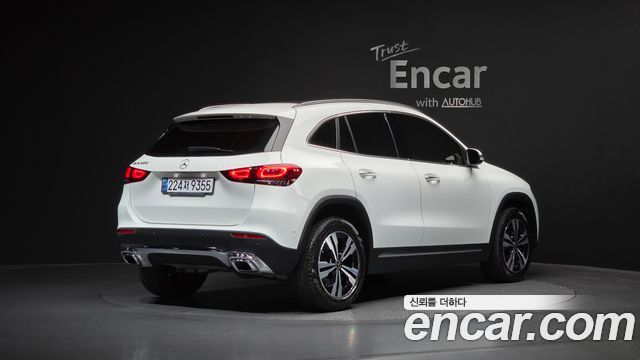 Mercedes-Benz GLA-Class H247 GLA220 - фото 1