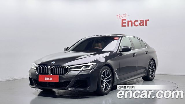 BMW 5-Series G30 520i M Sport - фото 0