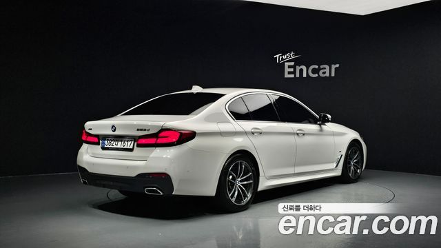 BMW 5-Series G30 523d xDrive M Sport - фото 1