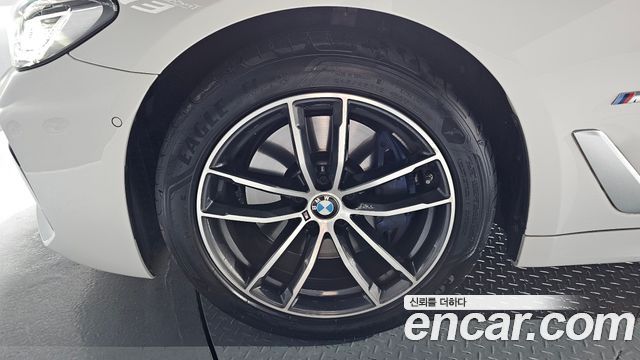 BMW 5-Series G30 523d xDrive M Sport - фото 4