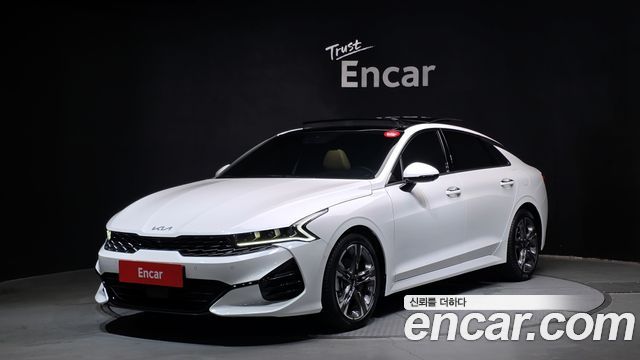 Kia K5 3-го поколения 2.0 Signature - фото 0
