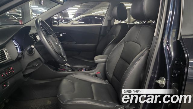 Kia Niro Prestige - фото 4