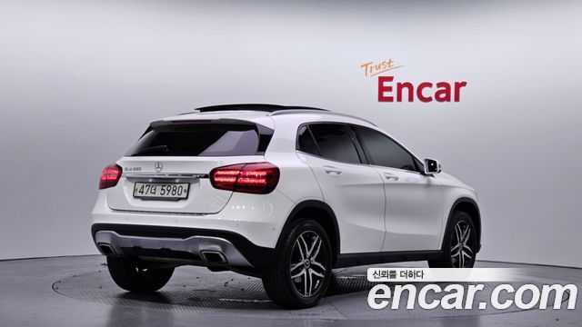 Mercedes-Benz GLA-Class X156 GLA220 Premium - фото 1