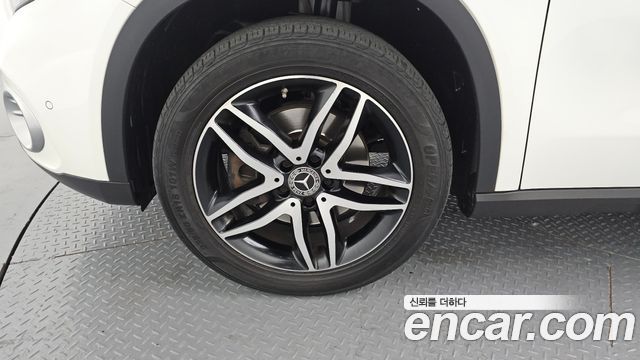 Mercedes-Benz GLA-Class X156 GLA220 Premium - фото 4
