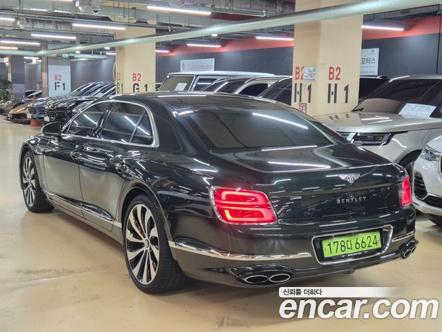 Bentley Flying Spur 3-го поколения 4.0 Azure - фото 2