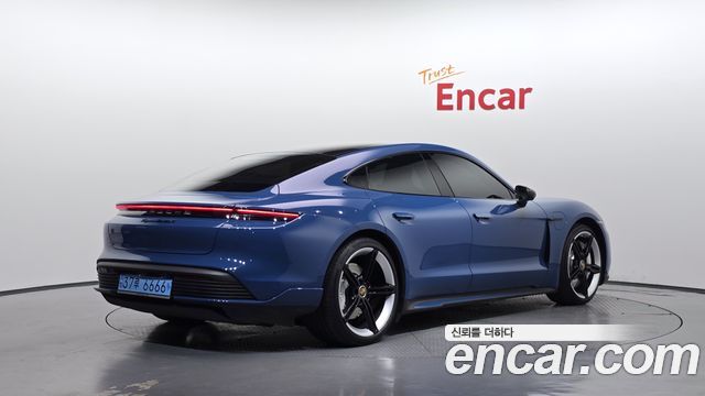 Porsche Taycan 4S - фото 1