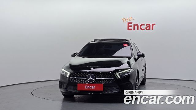Mercedes-Benz A-Class W177 A220 Sedan - фото 2