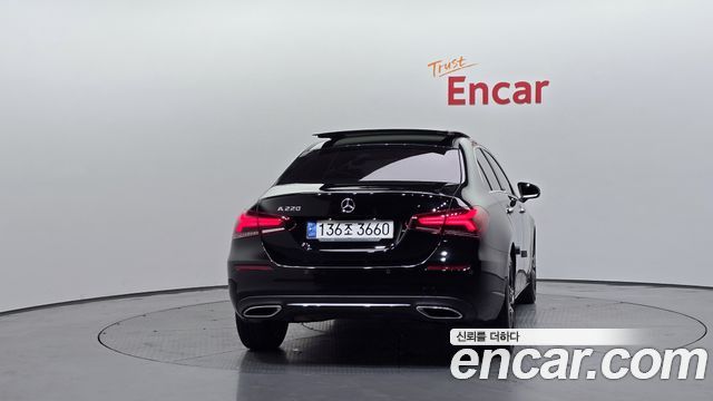 Mercedes-Benz A-Class W177 A220 Sedan - фото 3