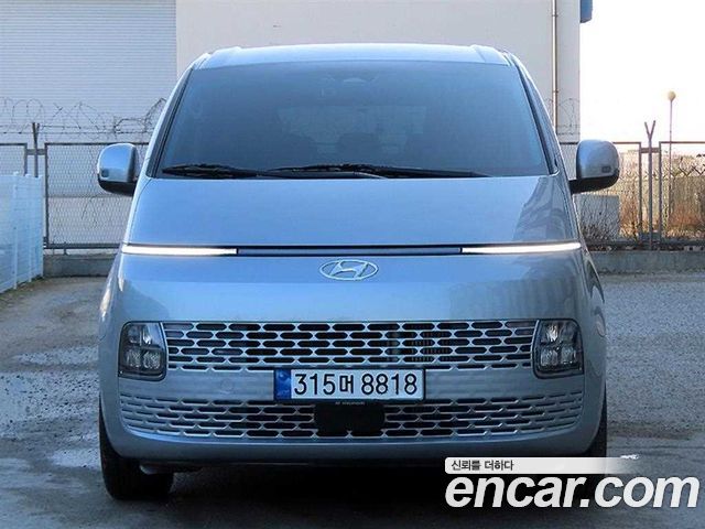 Hyundai Staria Tourer 9-Seater Modern - фото 2
