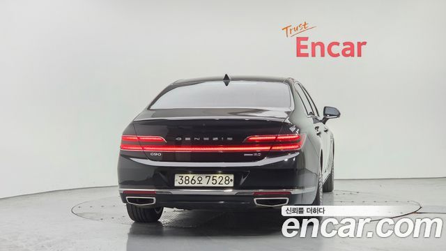 Genesis G90 5.0 AWD Prestige - фото 3