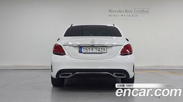 Mercedes-Benz C-Class W205 C200 AMG Line - фото 3