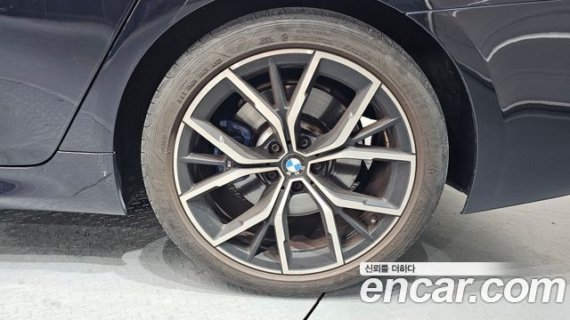 BMW 5-Series G30 530i xDrive M Sport Package - фото 4