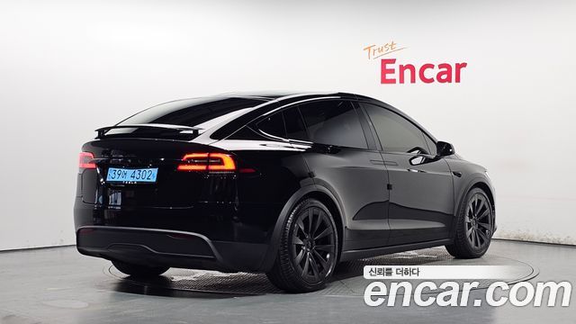 Tesla Model X AWD - фото 1
