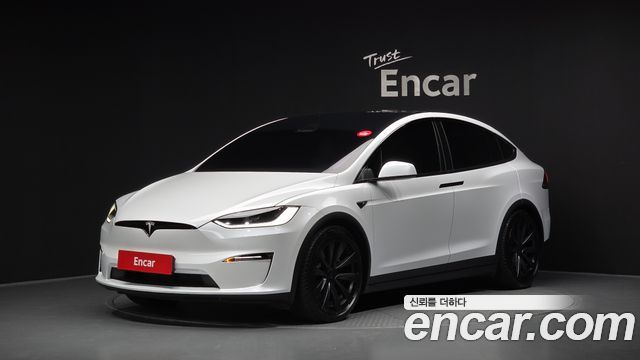 Tesla Model X AWD - фото 0