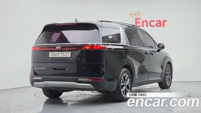 Kia Carnival 4-го поколения 9-Seater Prestige - фото 1