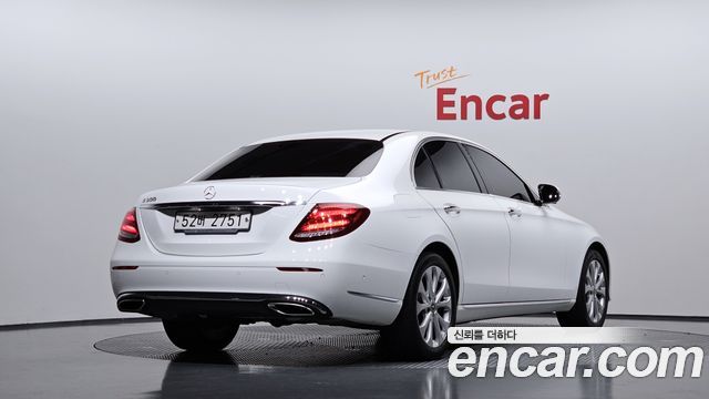 Mercedes-Benz E-Class W213 E300 Exclusive - фото 1