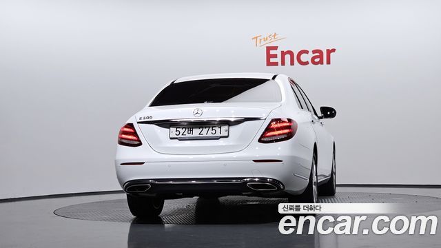 Mercedes-Benz E-Class W213 E300 Exclusive - фото 3