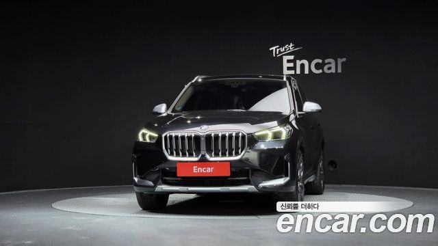 BMW X1 U11 xDrive 20i xLine - фото 2