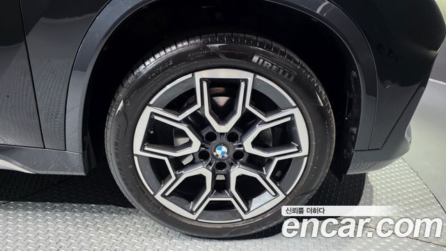 BMW X1 U11 xDrive 20i xLine - фото 4