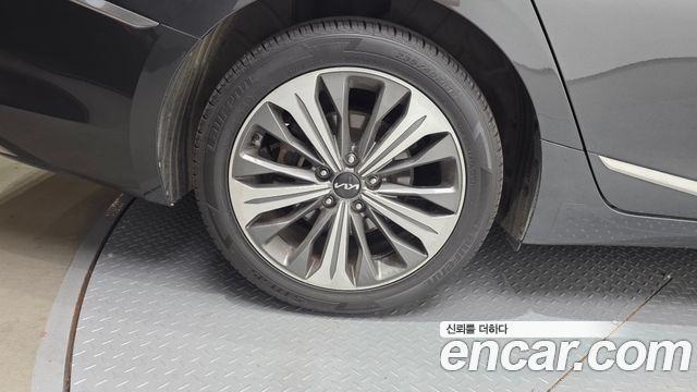 Kia K8 гибрид Noblesse - фото 4