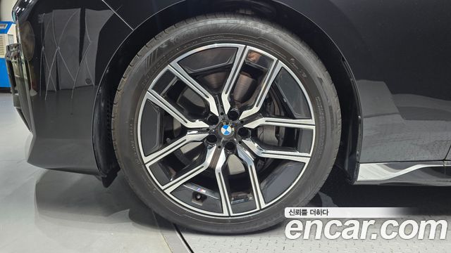 BMW 7-Series G70 740i xDrive M Sport - фото 4
