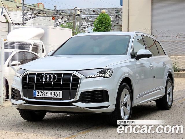 Audi Q7 45 TDI Quattro - фото 0