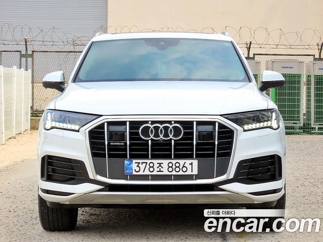 Audi Q7 45 TDI Quattro - фото 1