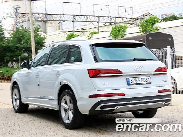 Audi Q7 45 TDI Quattro - фото 2