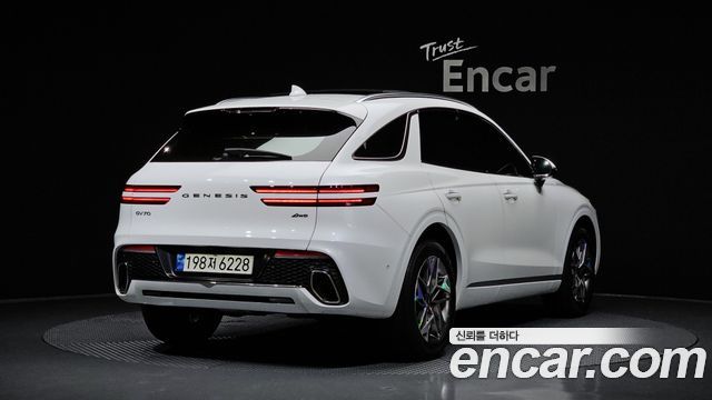Genesis GV70 2.5T Gasoline AWD - фото 1