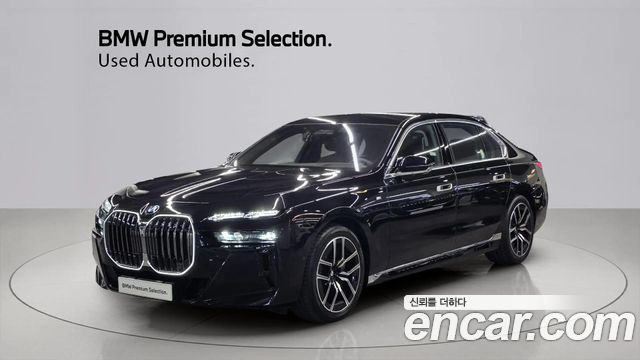BMW 7-Series G70 740i xDrive M Sport - фото 0