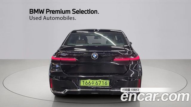 BMW 7-Series G70 740i xDrive M Sport - фото 3