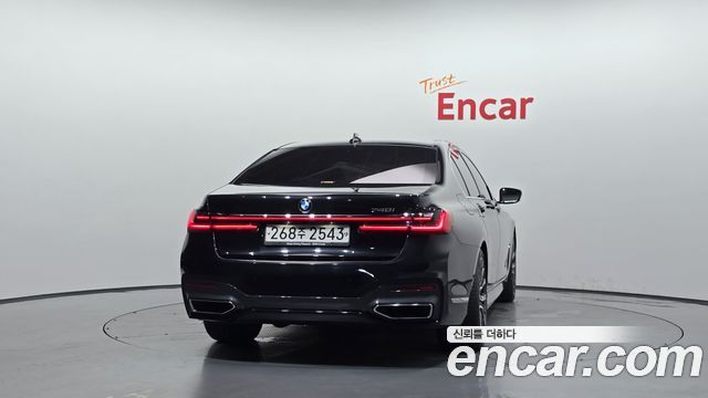 BMW 7-Series G11 740i M Sport - фото 3