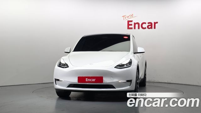Tesla Model Y Long Range AWD - фото 2